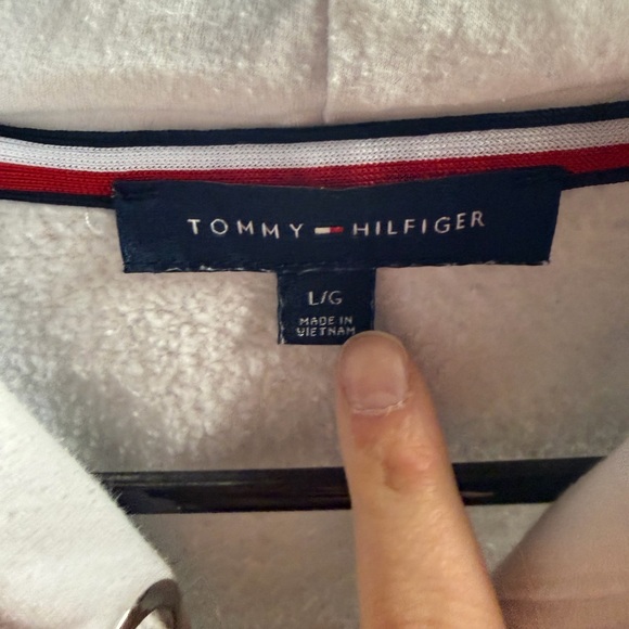 Tommy Hilfiger Classic White Apparel - Picture 2 of 4